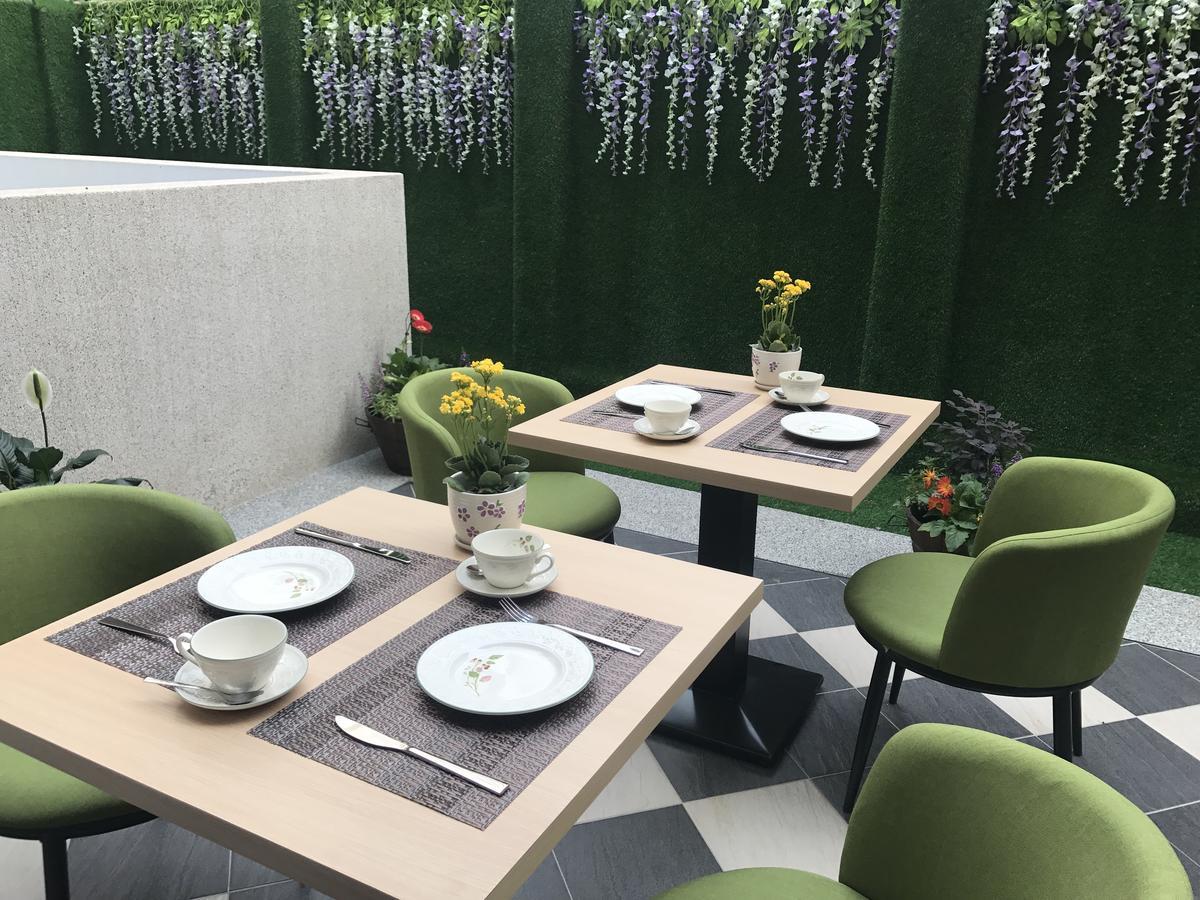 晨光飯店 Hotel Чиай Сити Екстериор снимка