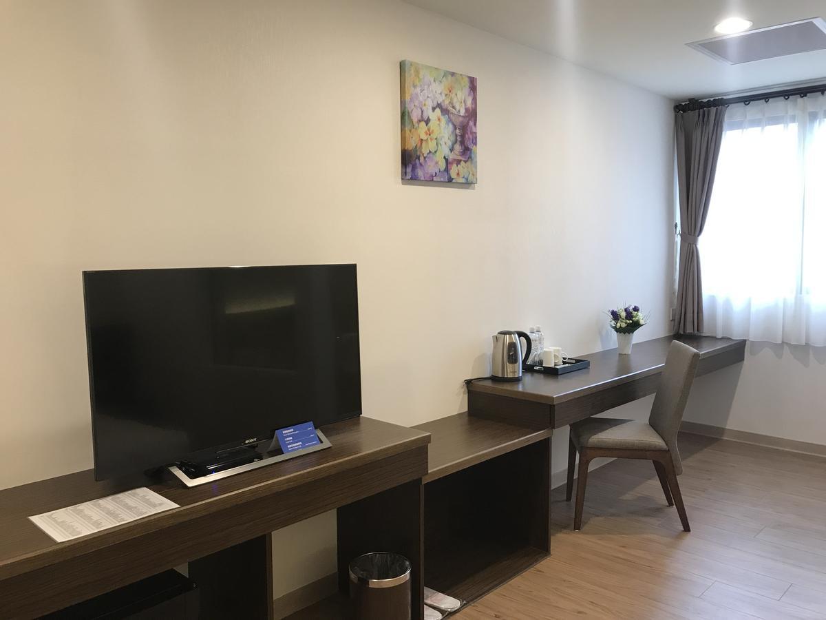 晨光飯店 Hotel Чиай Сити Екстериор снимка
