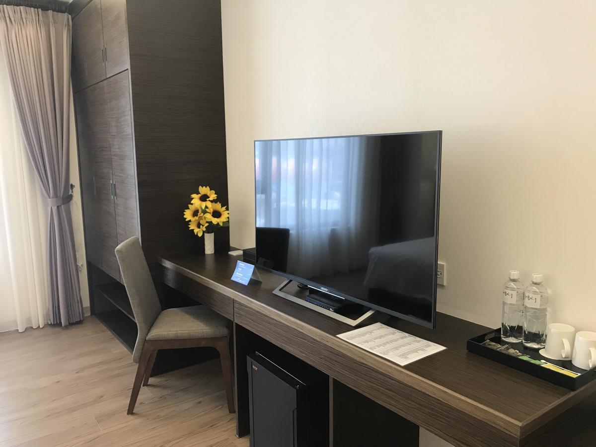 晨光飯店 Hotel Чиай Сити Екстериор снимка