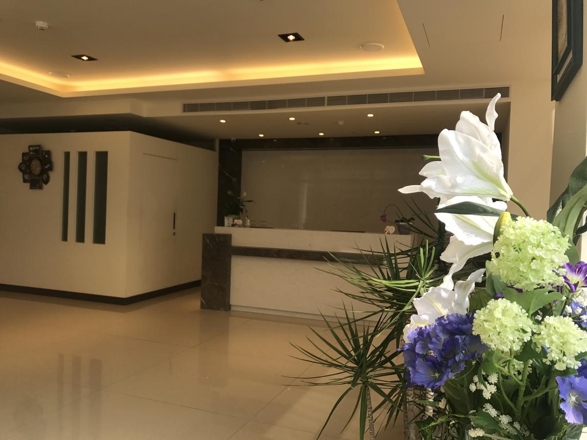 晨光飯店 Hotel Чиай Сити Екстериор снимка